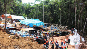 AVANZAN LAS TAREAS DE LIMPIEZA Y RECUPERACIÓN DE CRUDO EN EL KM.213 DEL OLEODUCTO NOR PERUANO