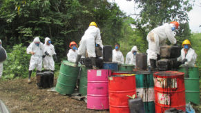 PETROPERÚ FORTALECE SUS SISTEMAS DE CONTENCIÓN Y RECUPERACIÓN DE HIDROCARBURO QUE AFLORÓ EN ZONA DE CHIRIACO