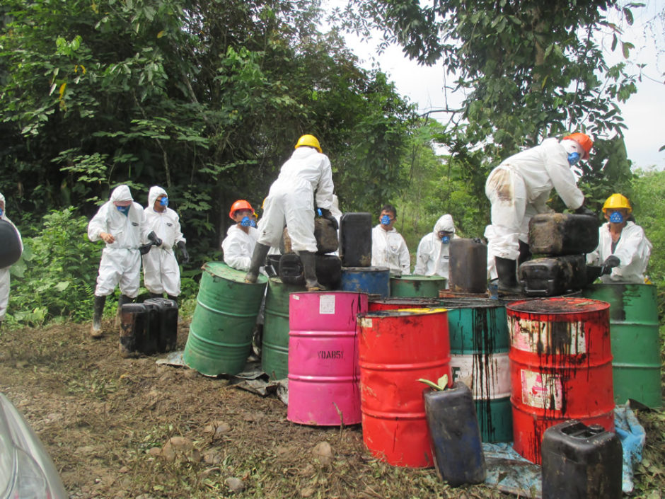 PETROPERÚ FORTALECE SUS SISTEMAS DE CONTENCIÓN Y RECUPERACIÓN DE HIDROCARBURO QUE AFLORÓ EN ZONA DE CHIRIACO