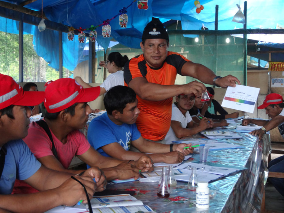 COMUNIDADES NATIVAS SON CAPACITADAS EN MONITOREO AMBIENTAL