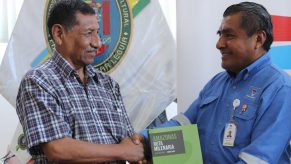Petroperú entregó libros Copé a entidades públicas de Bagua