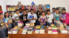 Petroperú fomenta la lectura e implementa bibliotecas escolares en colegios de Loreto
